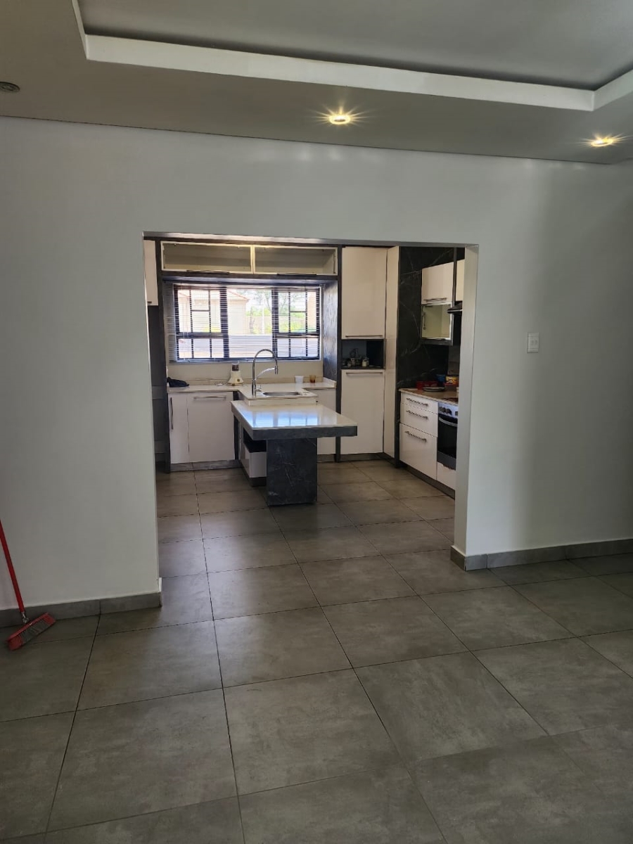 4 Bedroom Property for Sale in Flamwood North West